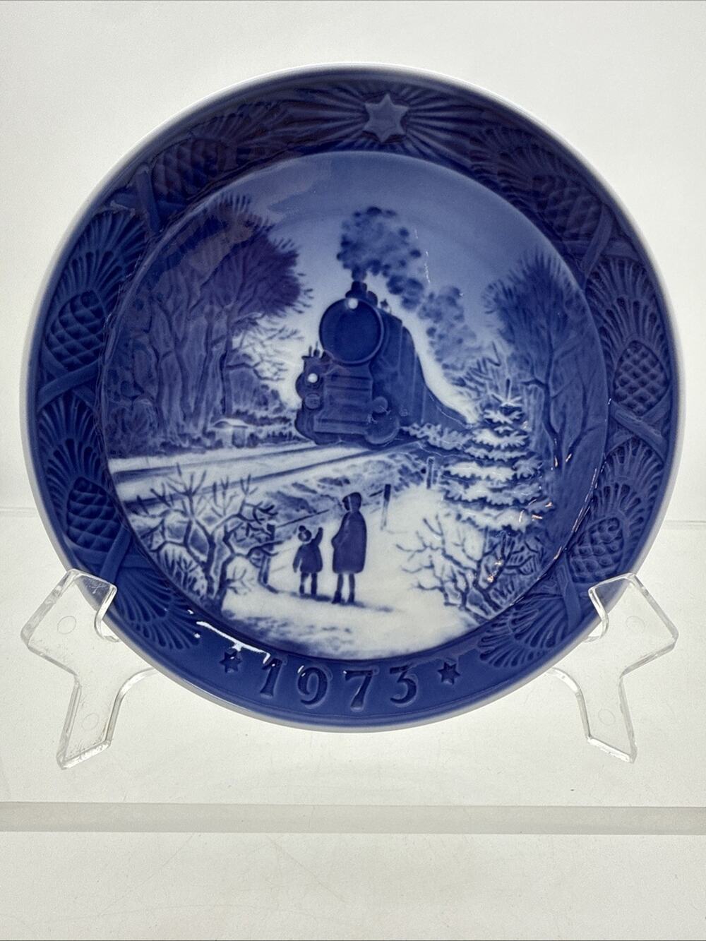 1973 Royal Copenhagen Denmark Blue Going Home For Christmas Plate Decorative